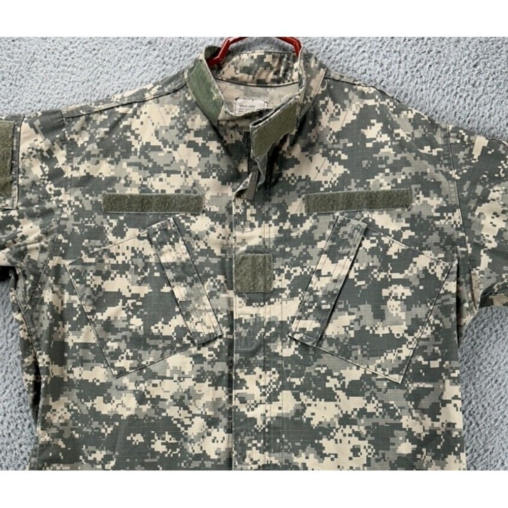 ACU Army Combat Uniform Jacket Mens Medium Green Digital Camo SPM100-05-D-0418